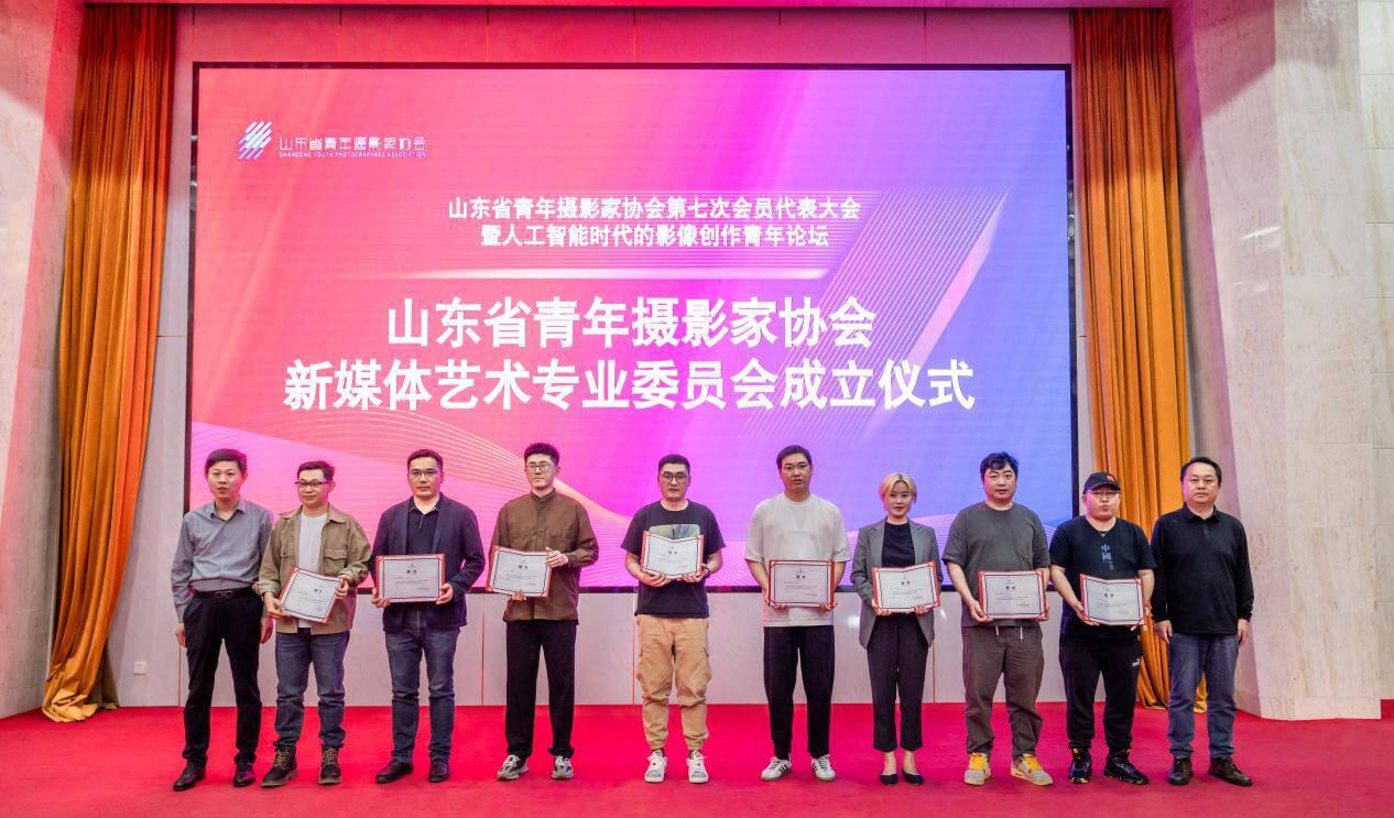 艺术新媒体专业_新媒体艺术_艺术媒体是什么