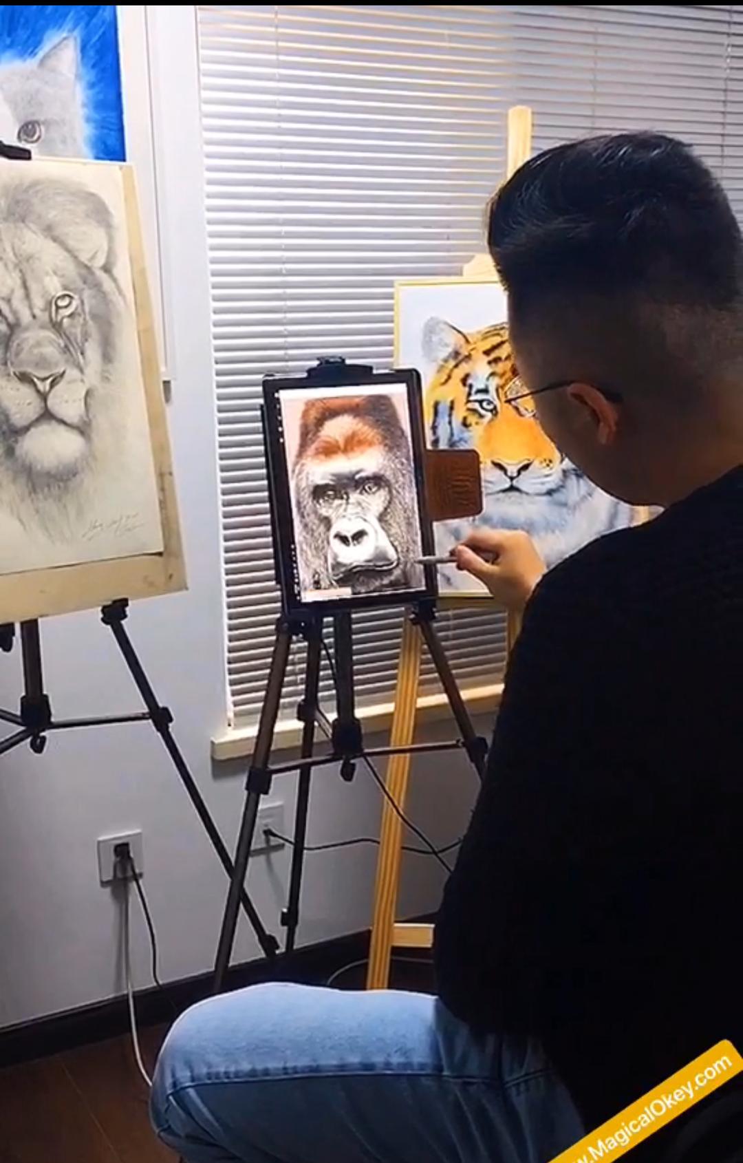 2021大咖看科博 | 新媒体艺术家袁伟恒：科技与艺术互动是未来展会大趋势
